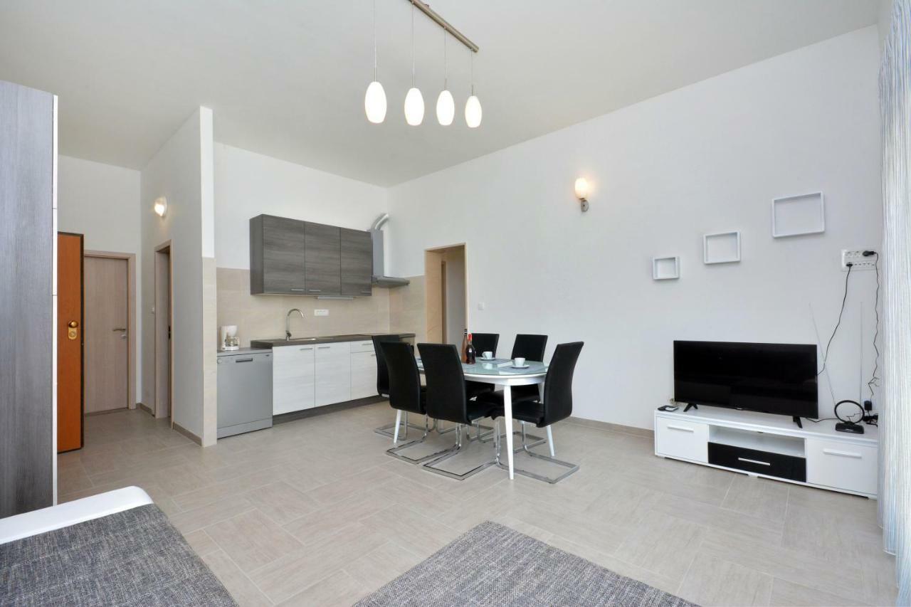 Apartamento Apartman Lucic Split Exterior foto