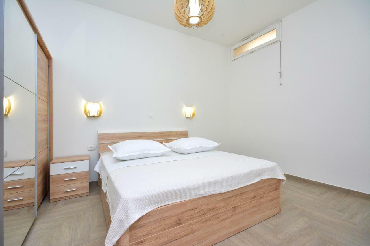 Apartamento Apartman Lucic Split Exterior foto